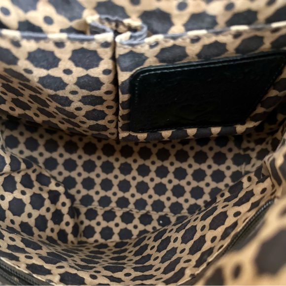 Brighton Shelly Shoulder Handbag Natural Material with Patterned Inside - Picture 9 of 11